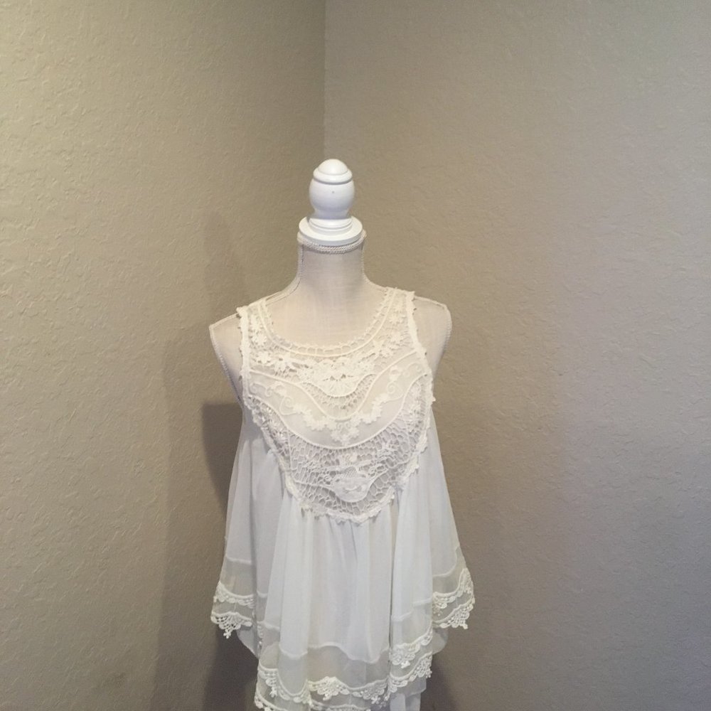 New Without Tags-Fancy White Lace Top